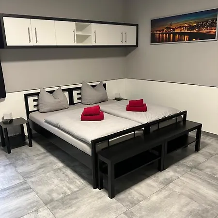 Garni Eastside Отель *